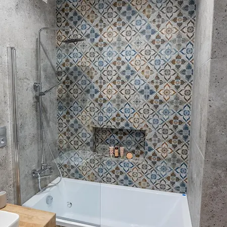 Apartment Diamentowy Premium - Wanna-2 Garaze-2 Balkony