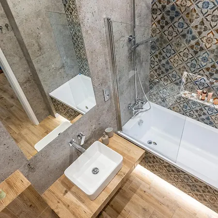 Apartment Diamentowy Premium - Wanna-2 Garaze-2 Balkony